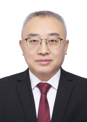 李伟.png
